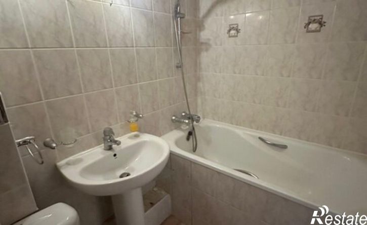 2-комн квартира улица Льва Лаврова, 18/4,  д. 18/4