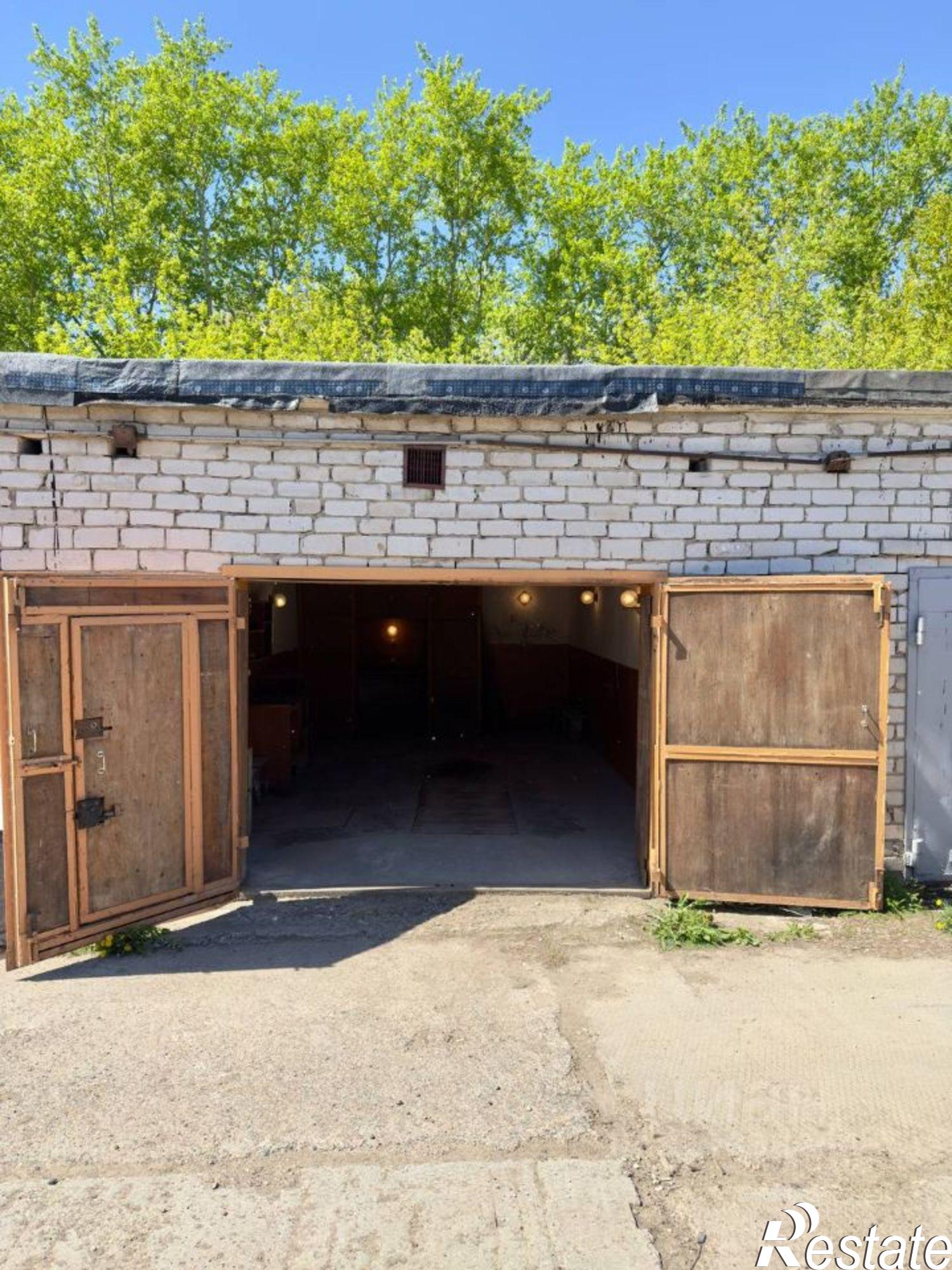 Купить гараж, место в паркинге за 1 050 000 рублей на улица Карпинского