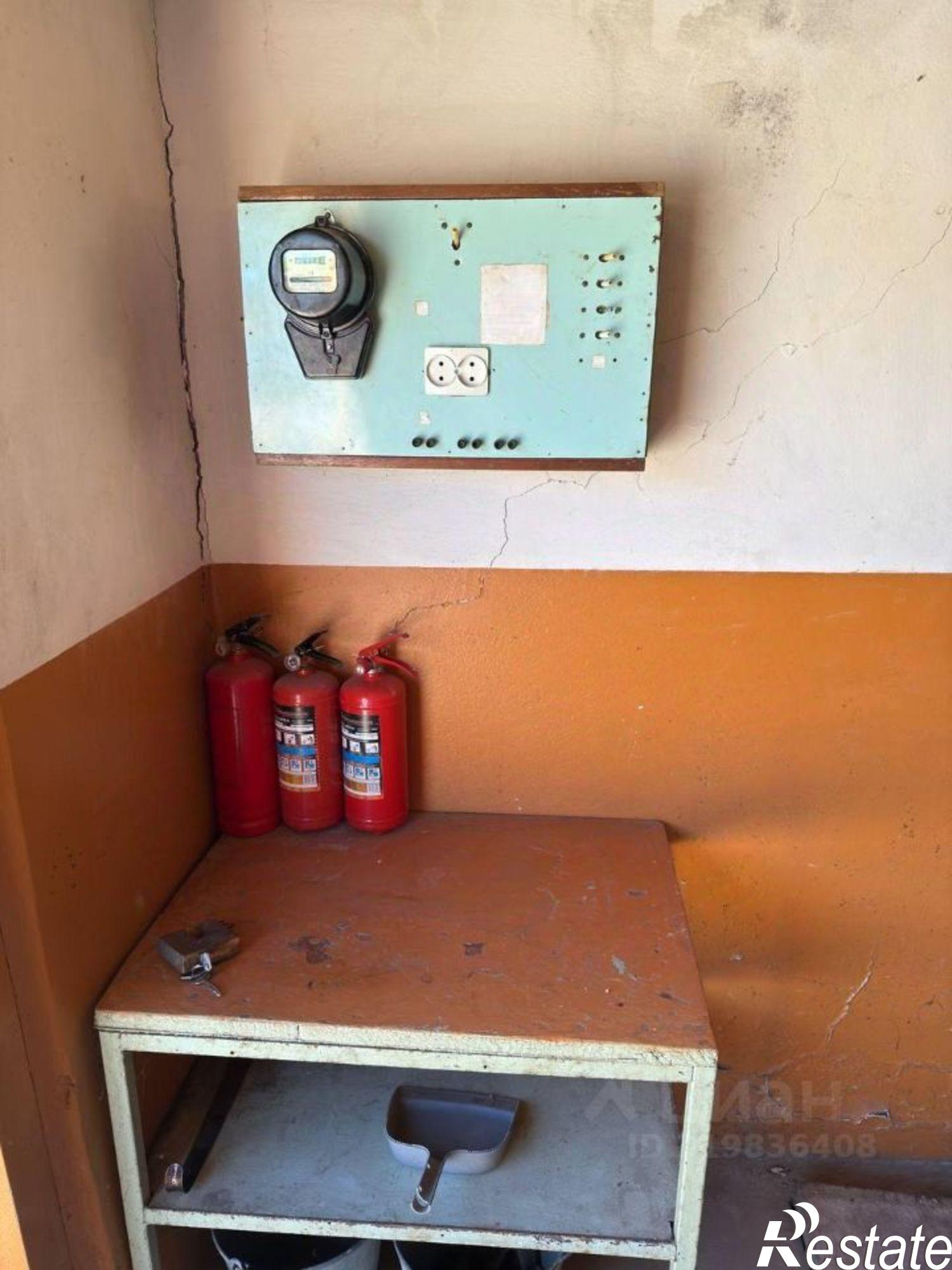 Купить гараж, место в паркинге за 1 050 000 рублей на улица Карпинского