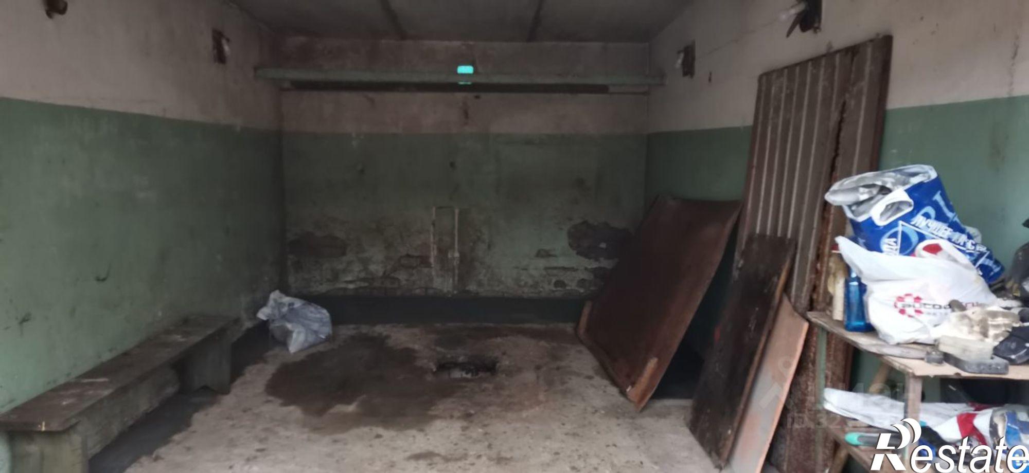 Сдать гараж, место в паркинге за 5 000 рублей на улица Челюскинцев, 4Б