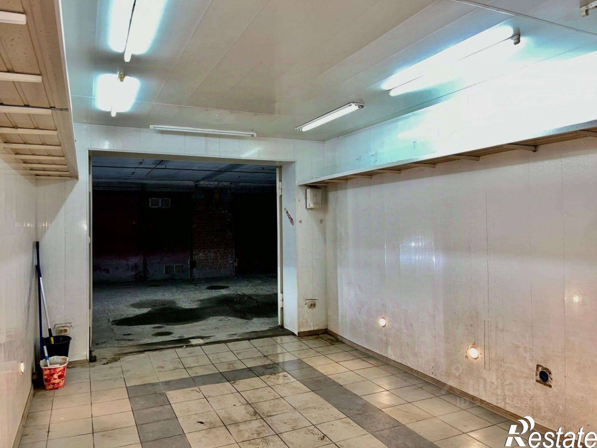 Сдать гараж, место в паркинге за 10 000 рублей на улица Мира, 31А