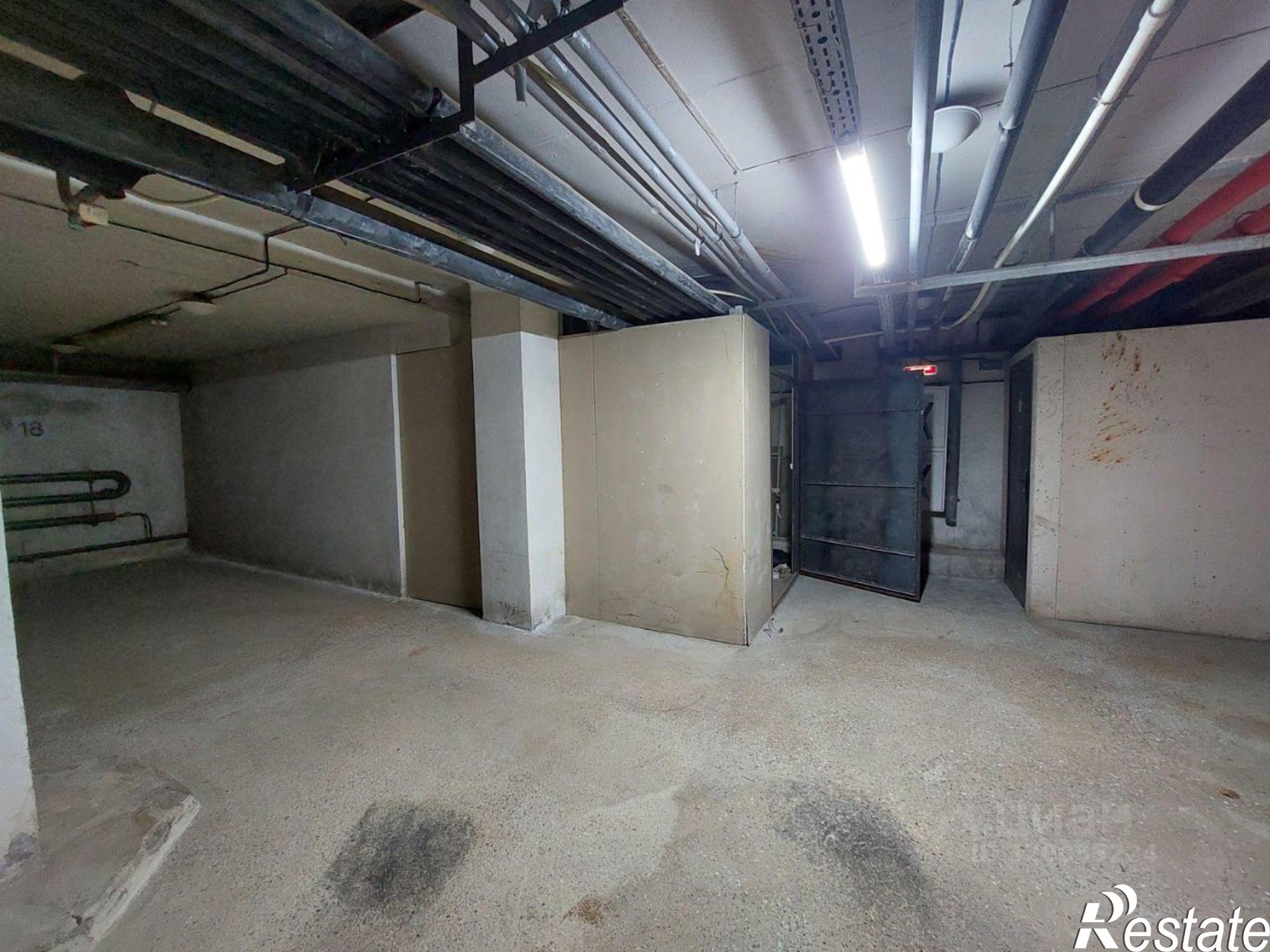 Купить гараж, место в паркинге за 700 014 рублей на бульвар Гагарина, 113Б