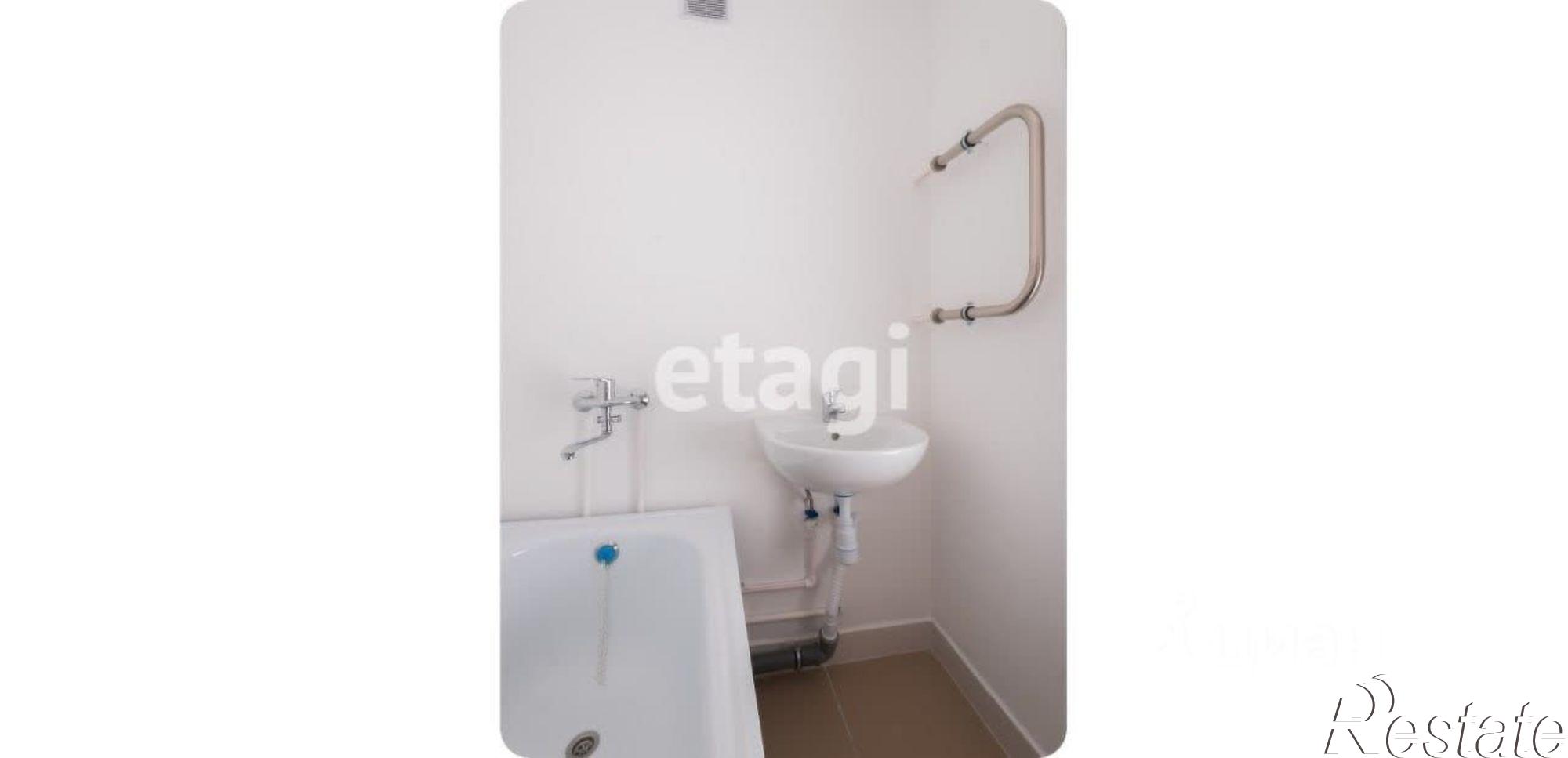 Сдать комнату за 21 000 рублей на улица Гашкова, 58