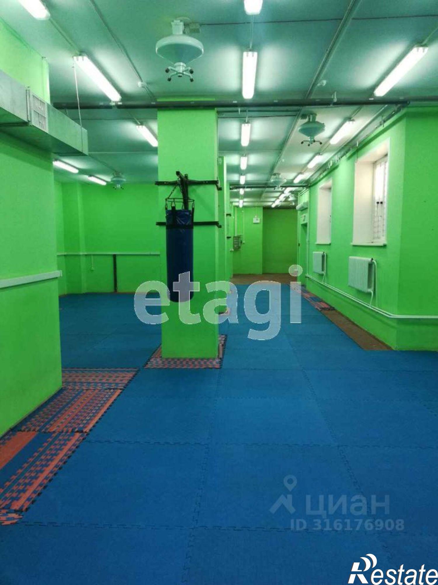 Купить помещение свободного назначения за 5 995 820 рублей на улица Макаренко, 14А