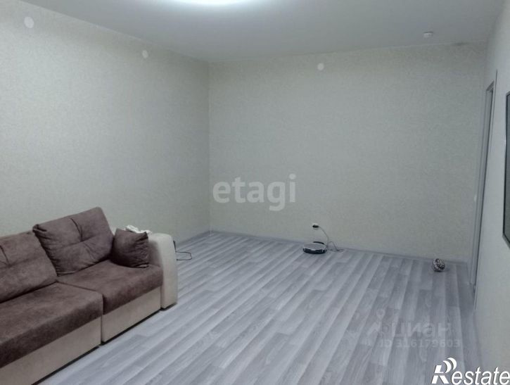 3-комн квартира Углеуральская улица, 25,  д. 25