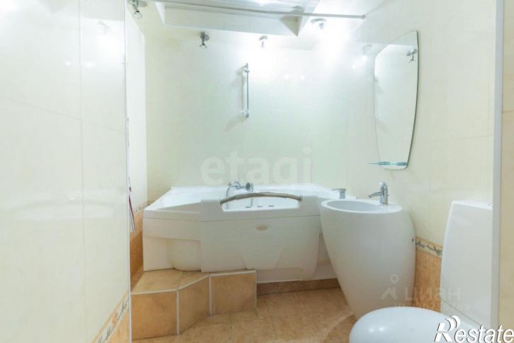 2-комн квартира улица Металлистов, 5,  д. 5