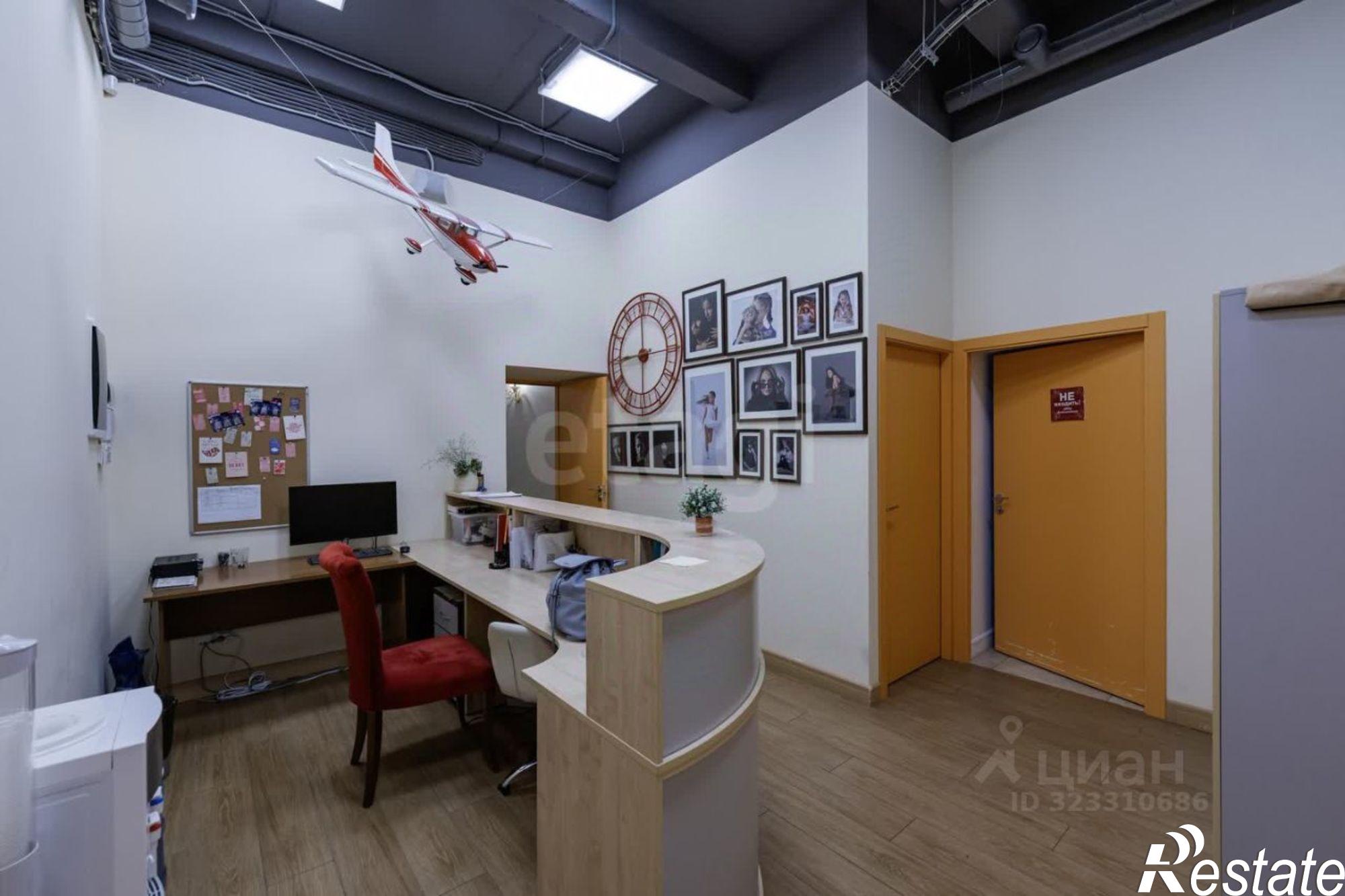 Сдать офис, помещение под офис за 380 000 рублей на Петропавловская улица, 39