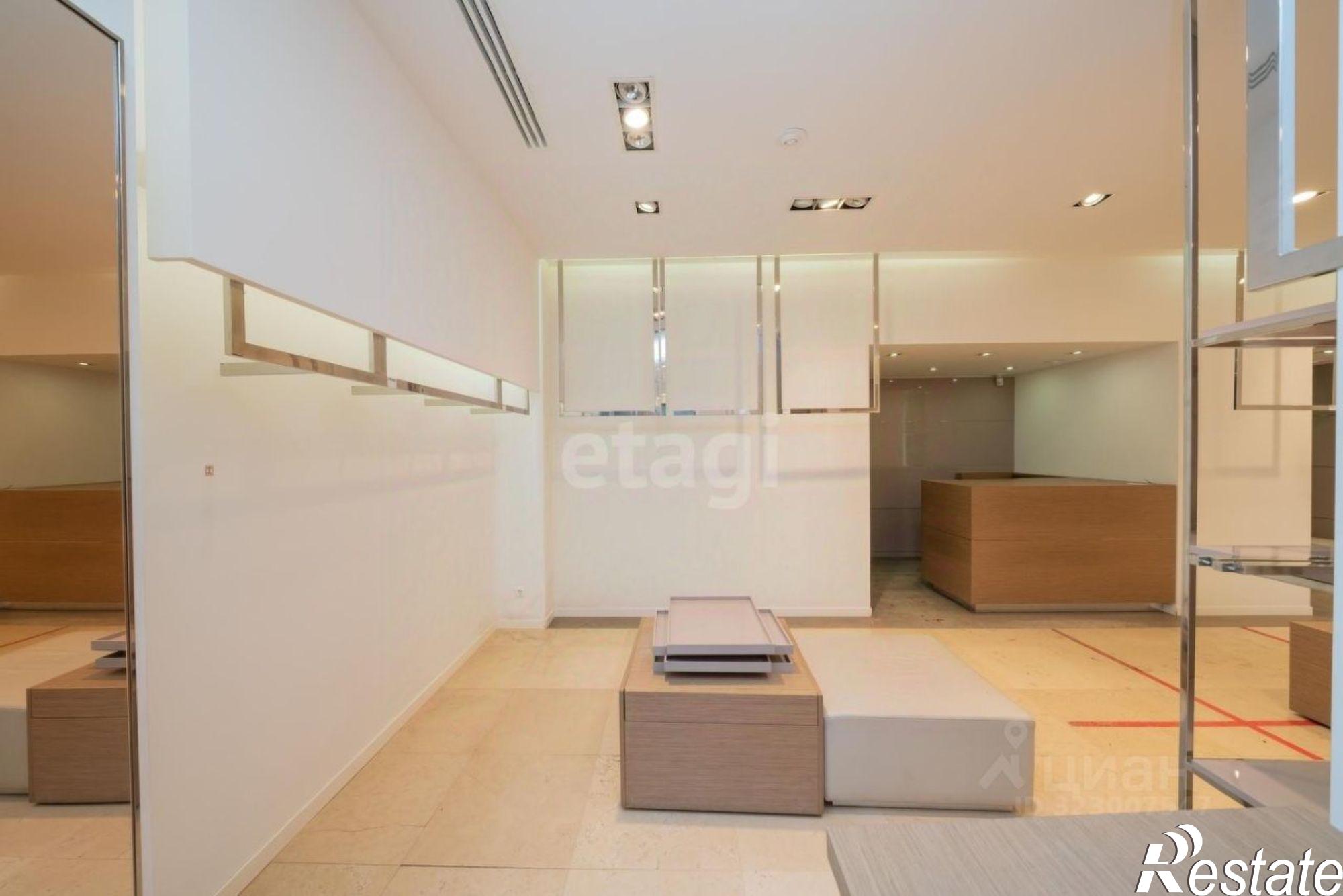 Сдать торговое помещение за 182 004 рублей на Сибирская улица, 7А