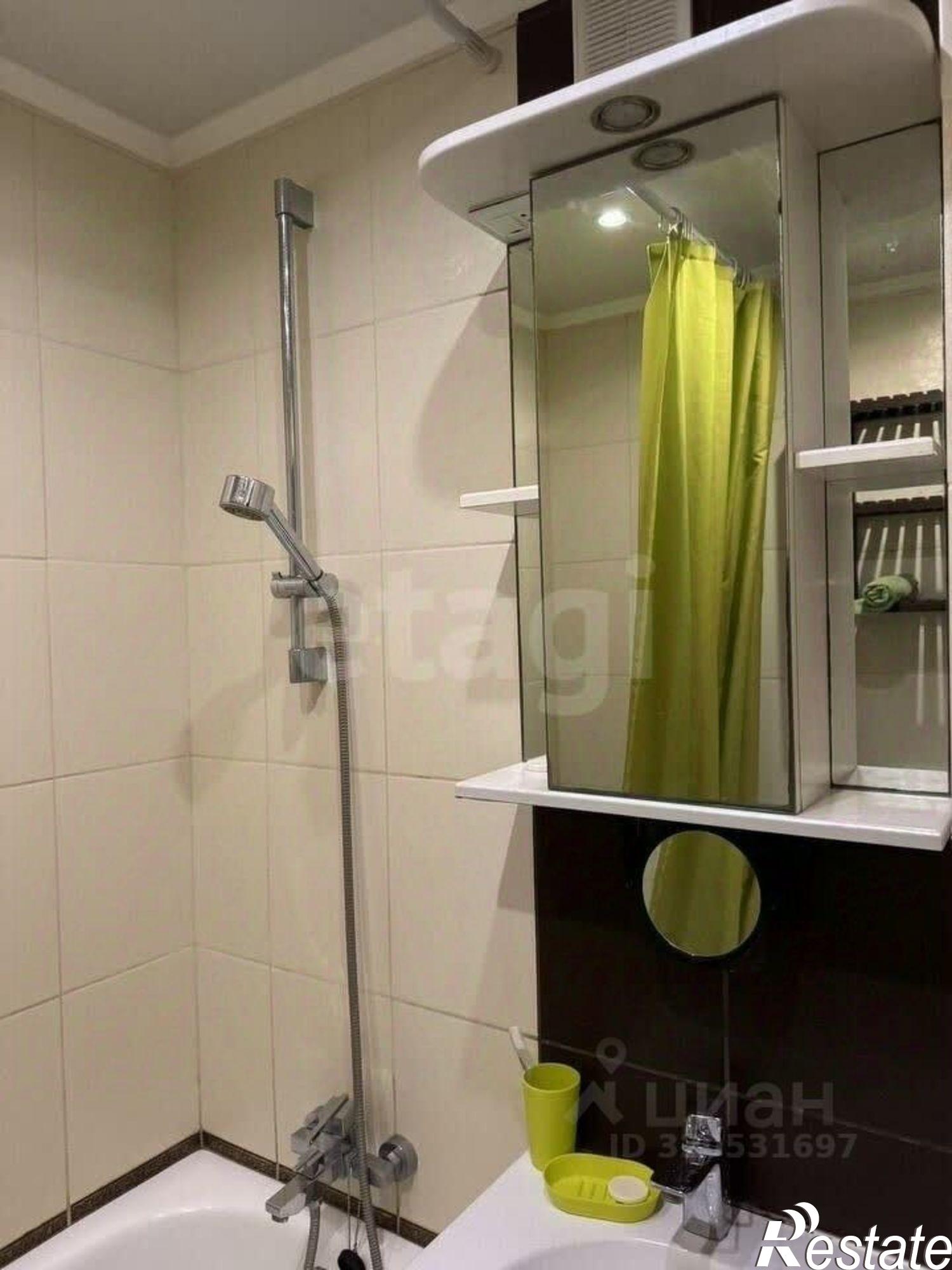 Сдать квартиру за 40 000 рублей на Пушкарская улица, 100