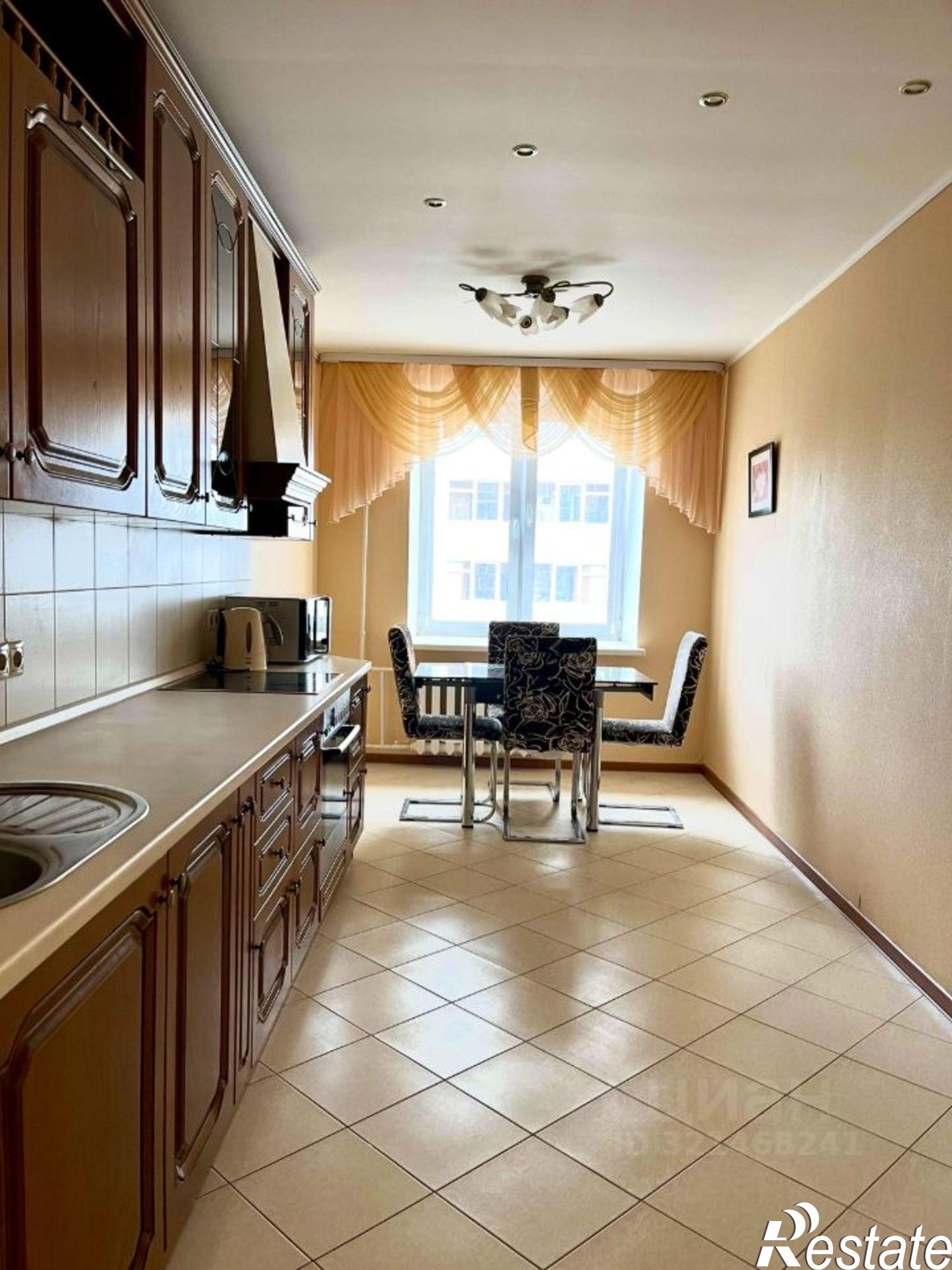 Купить квартиру за 10 000 000 рублей на Краснофлотская улица, 33