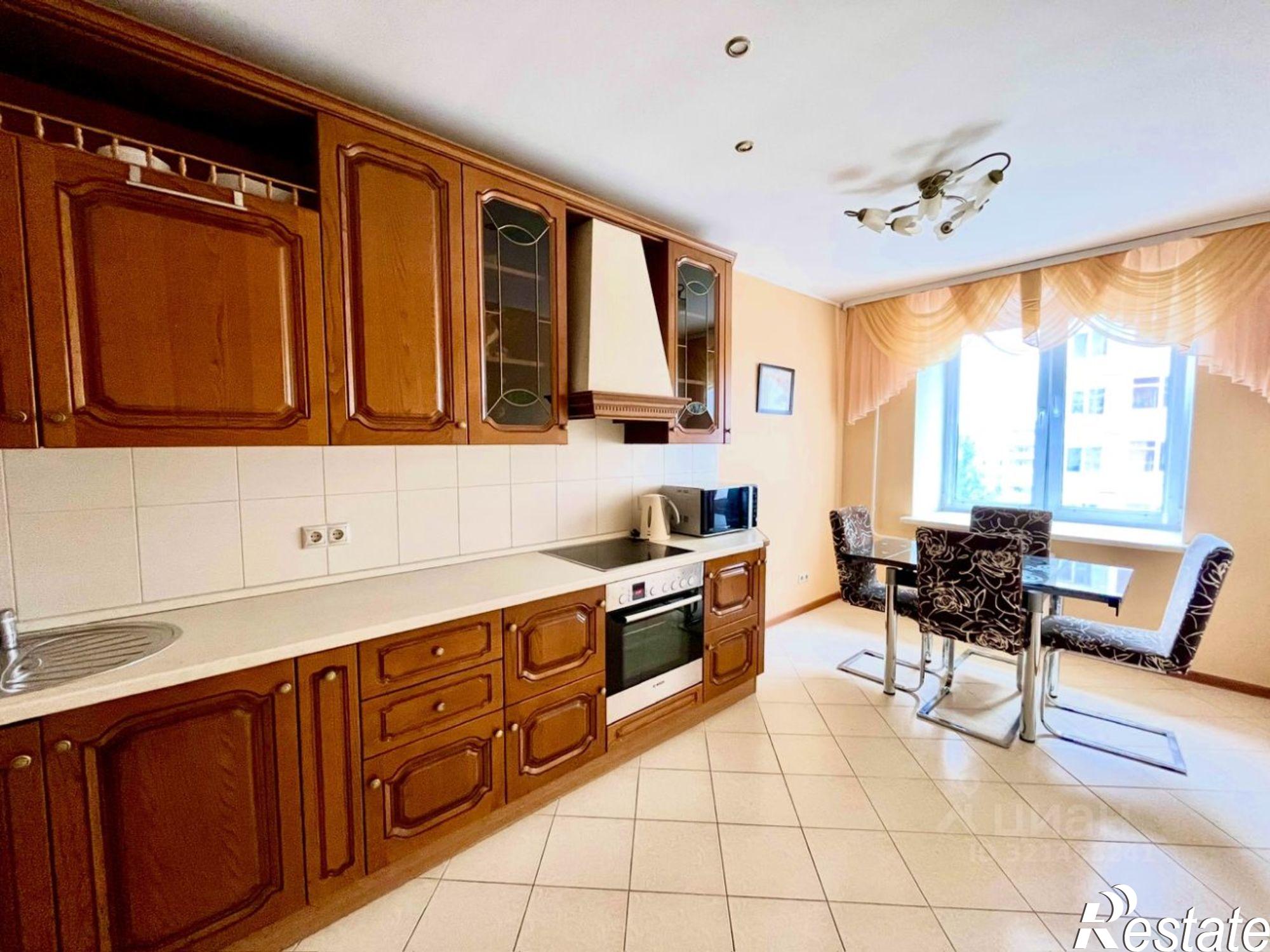 Купить квартиру за 10 000 000 рублей на Краснофлотская улица, 33