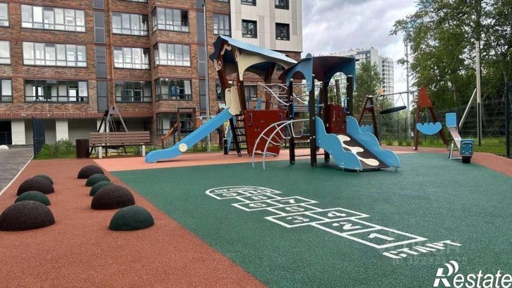 2-комн квартира улица Героев Хасана, 93Б,  д. 93Б