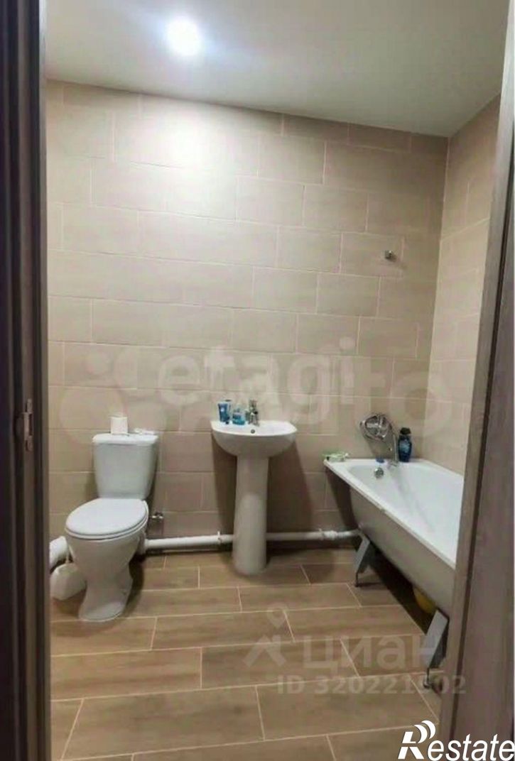 2-комн квартира Серебристая улица, 16,  д. 16