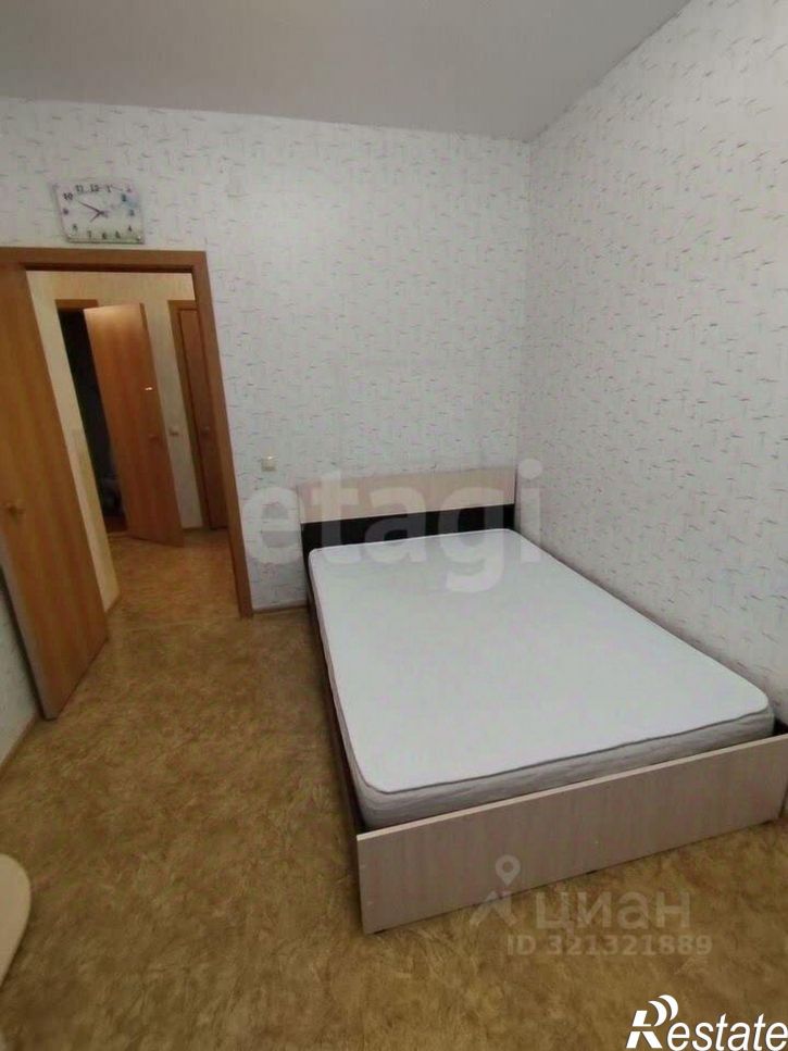 3-комн квартира улица Фрезеровщиков, 94,  д. 94