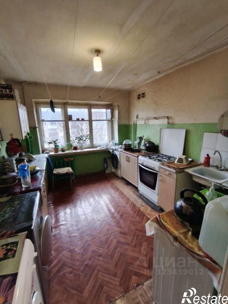 Комната улица Льва Шатрова, 1,  д. 1