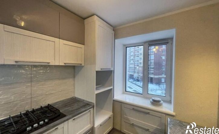 3-комн квартира улица Маршала Толбухина, 11,  д. 11