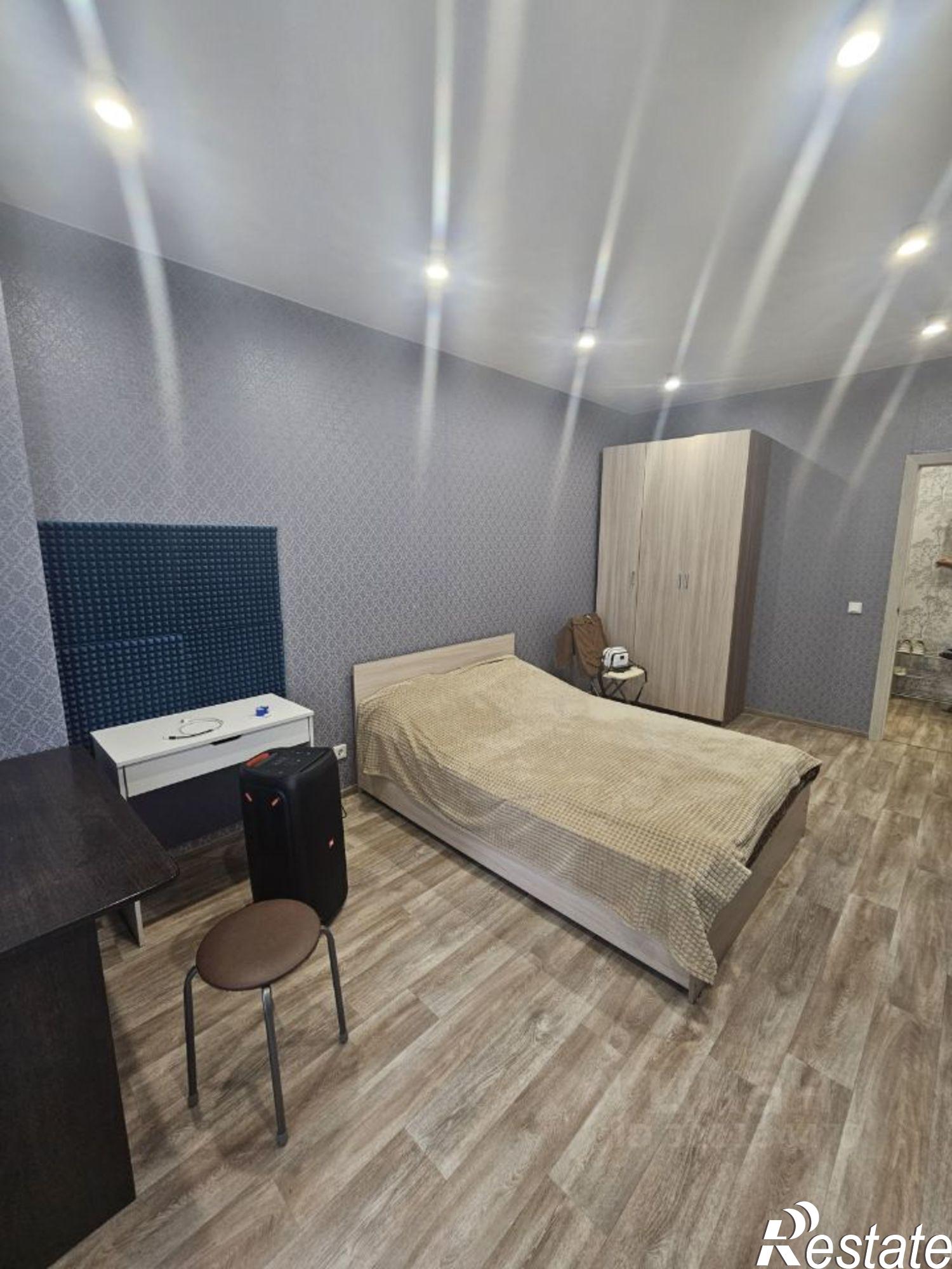 Сдать квартиру за 32 000 рублей на ул Карла Модераха, 8