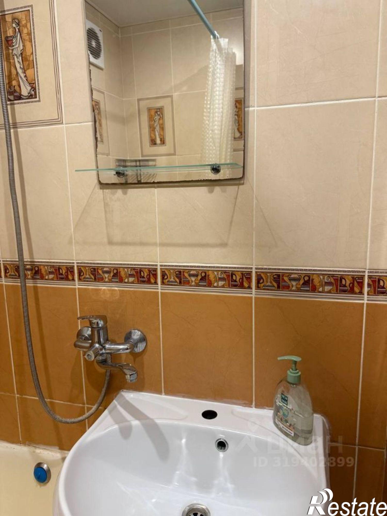 Сдать квартиру за 25 000 рублей на улица Крисанова, 23