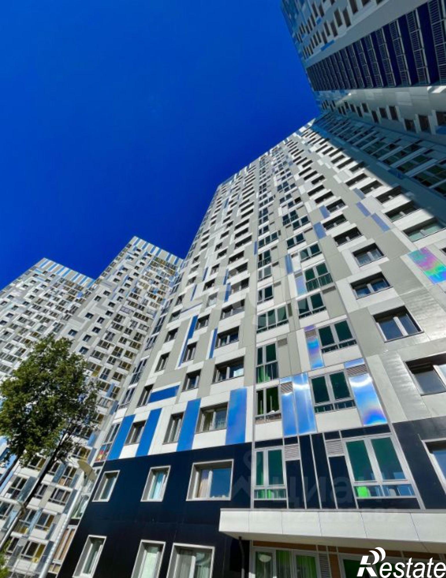 Купить гараж, место в паркинге за 3 100 010 рублей на улица Революции, 52Б