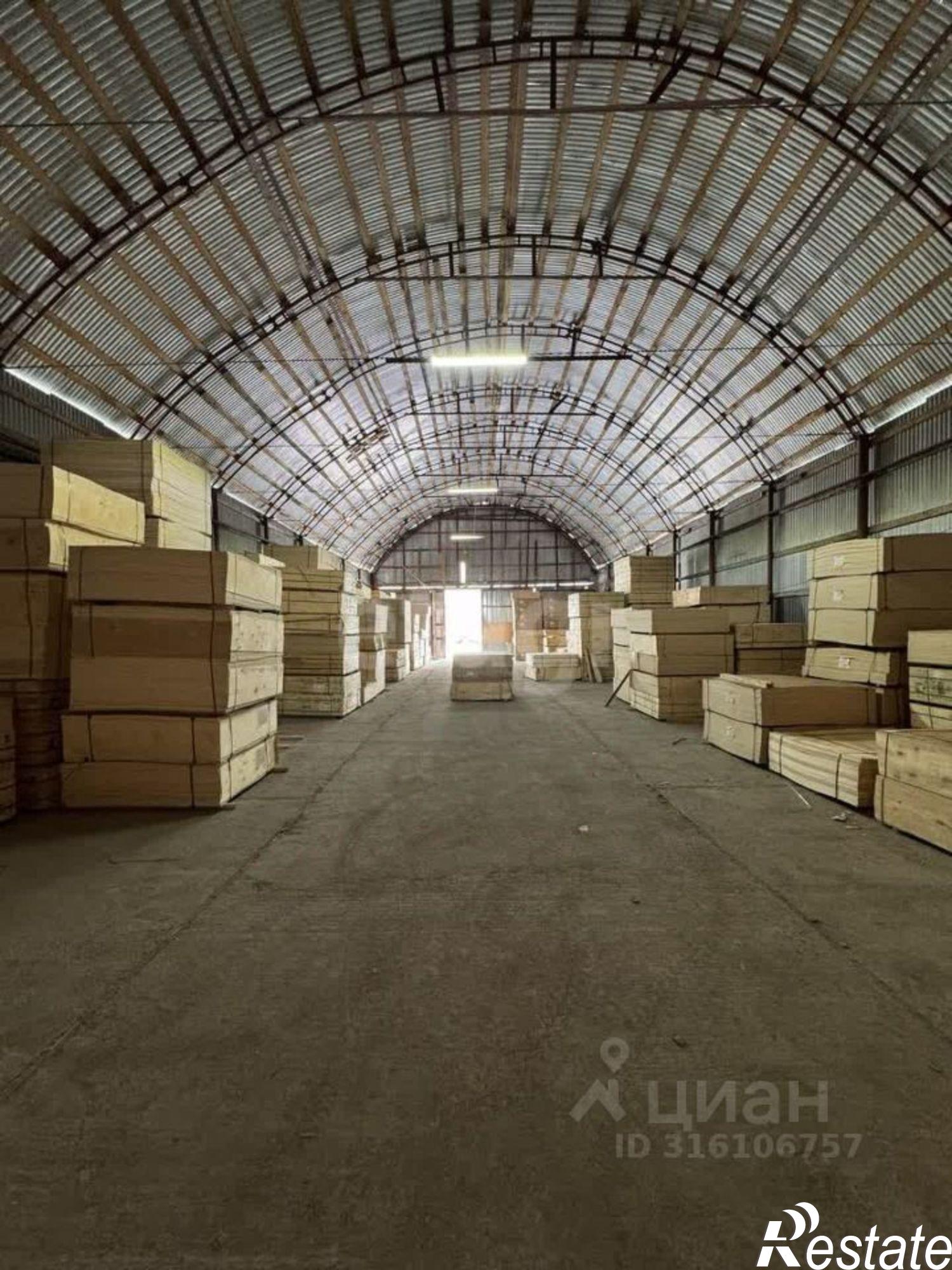 Купить складское помещение за 47 001 300 рублей на ул Соликамская, 319