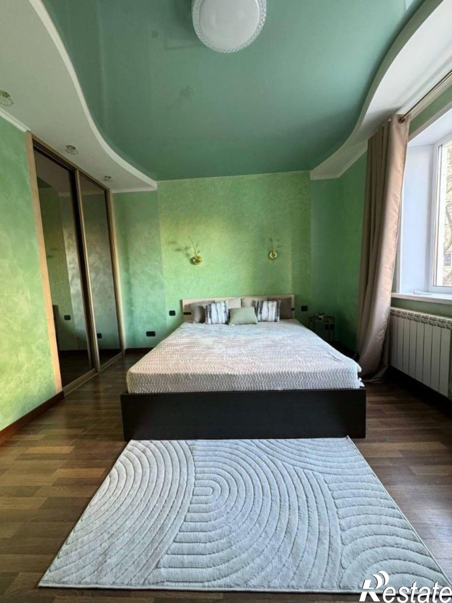 Купить квартиру за 7 700 000 рублей на улица Яблочкова, 23