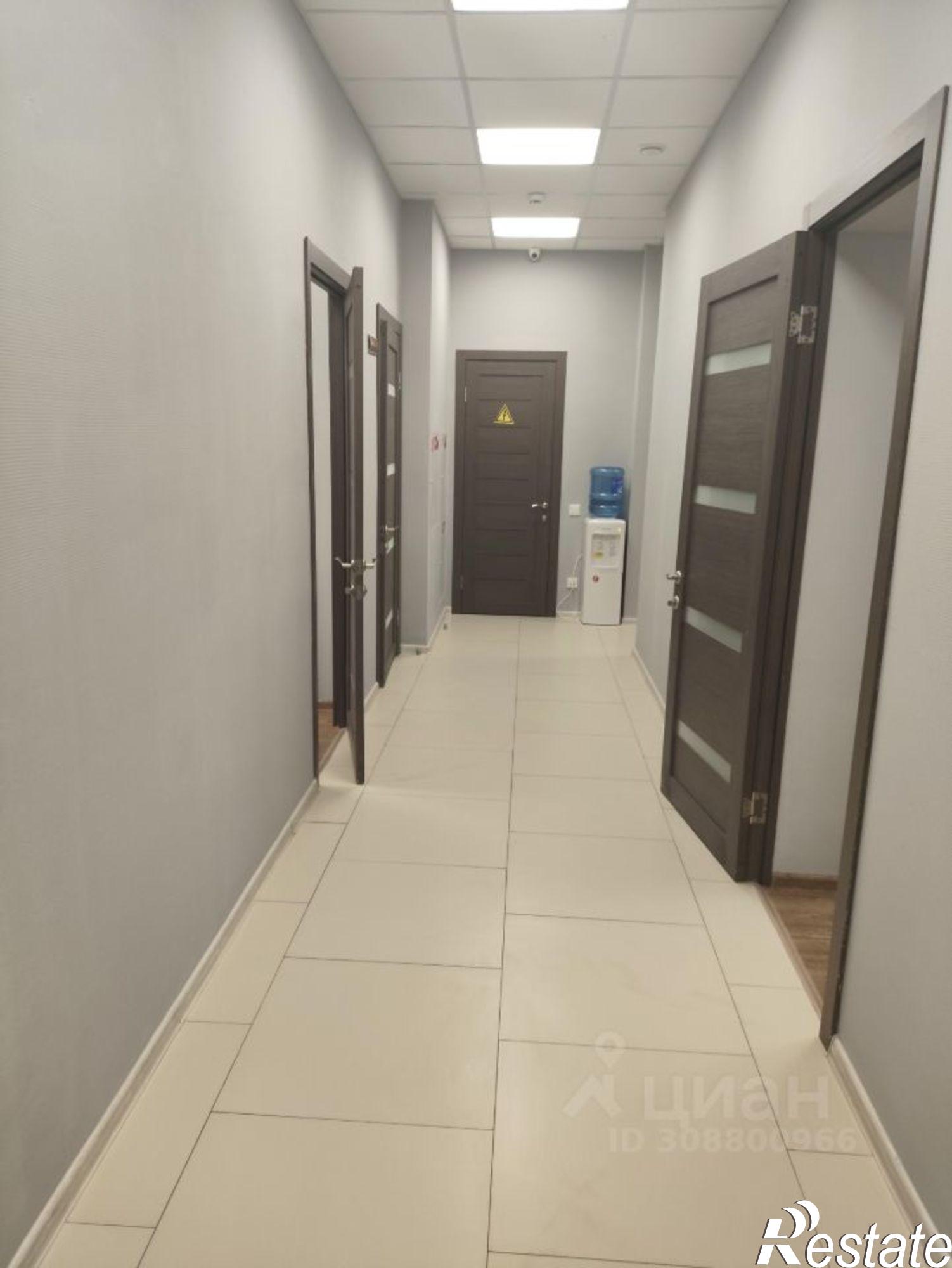 Купить офис, помещение под офис за 28 000 100 рублей на Подлесная улица, 43А