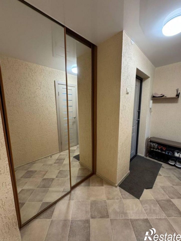 2-комн квартира улица Крисанова, 19,  д. 19