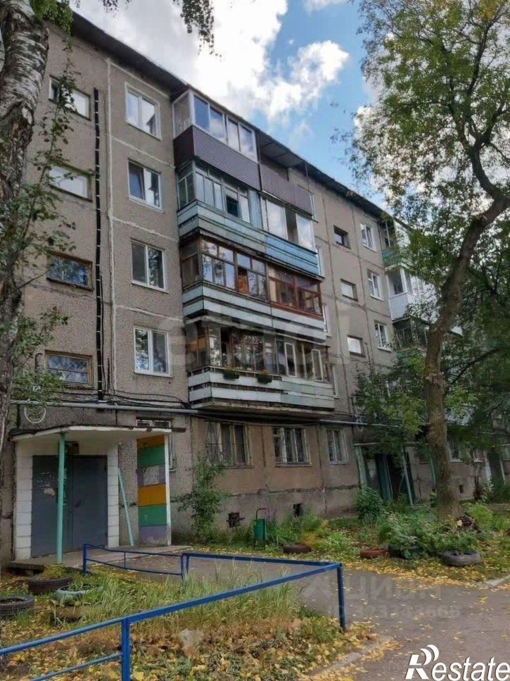 2-комн квартира улица Милиционера Власова, 27,  д. 27