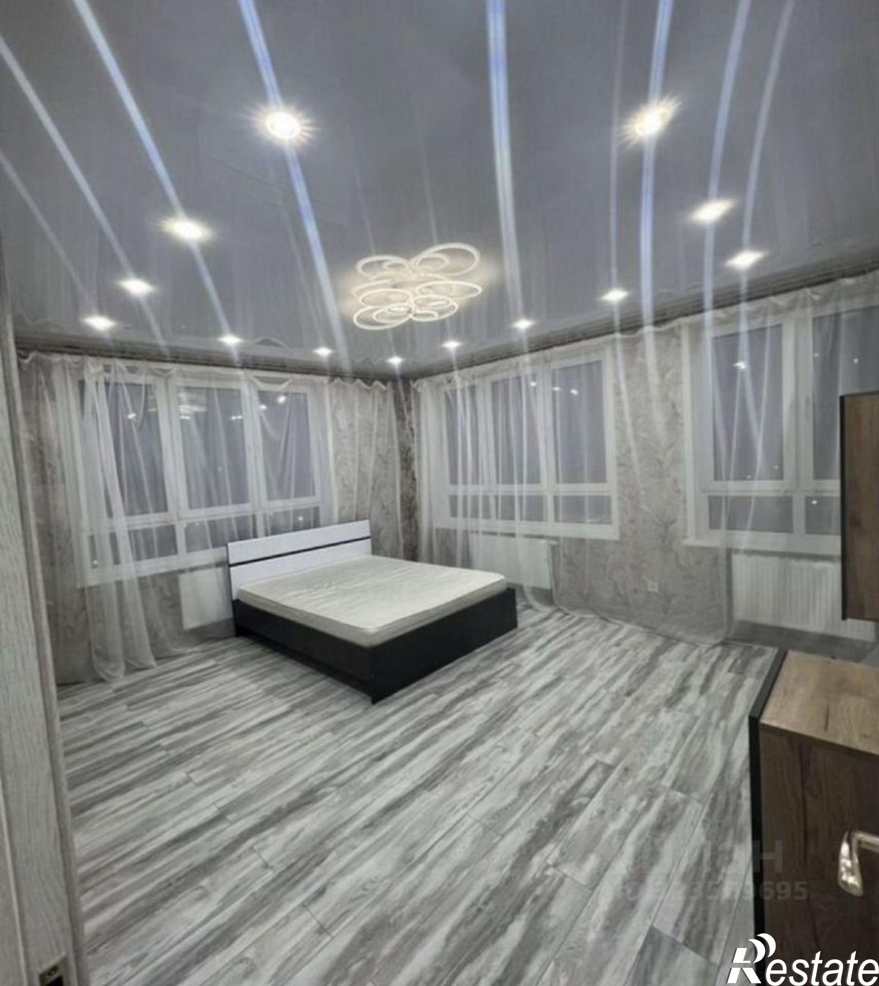 Сдать квартиру за 42 000 рублей на улица Карпинского, 50