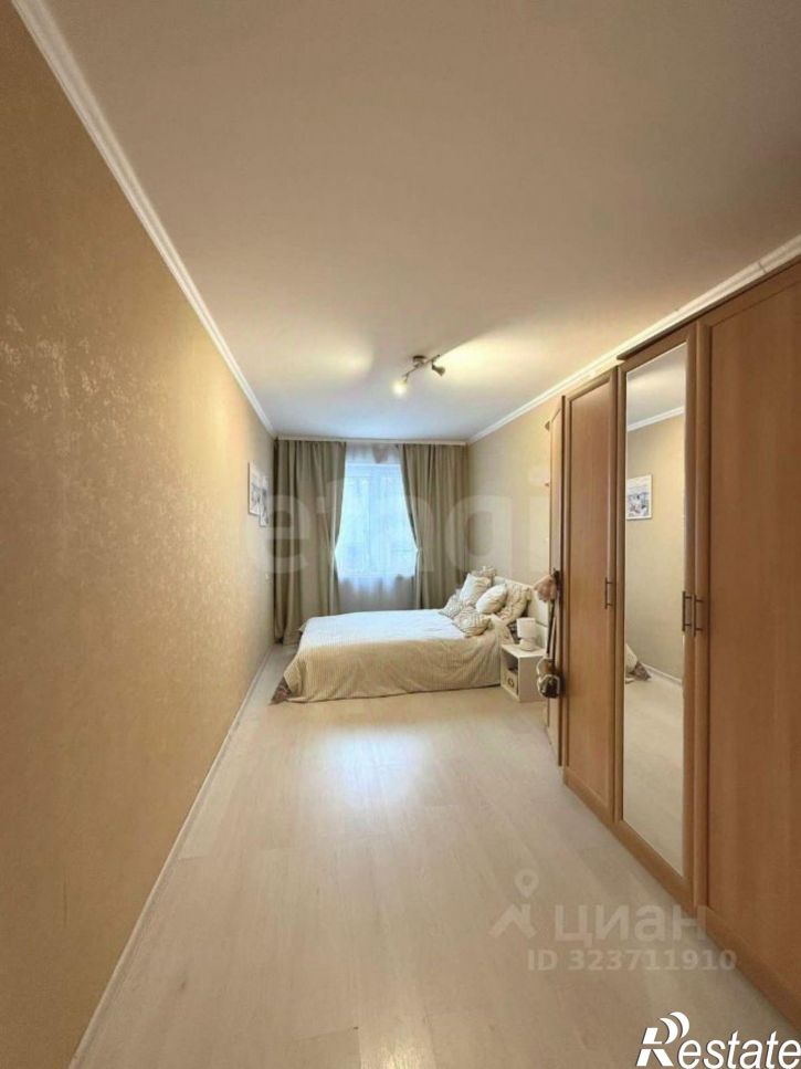 2-комн квартира ул Крисанова, 8,  д. 8