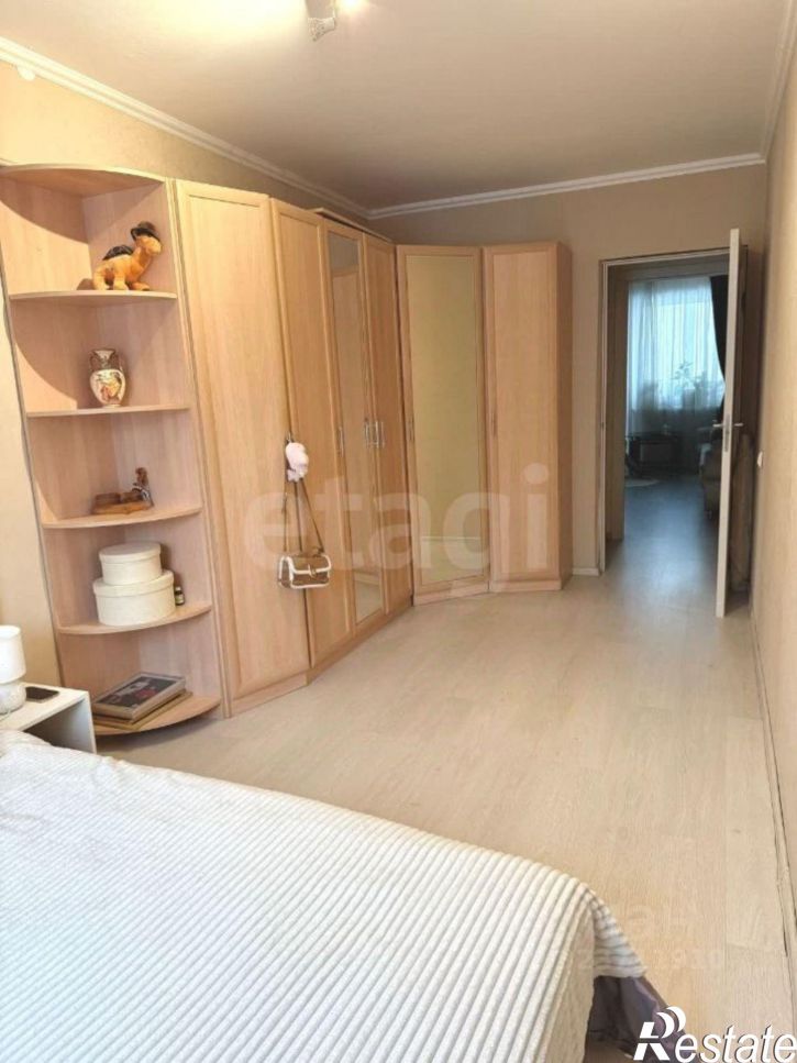 2-комн квартира ул Крисанова, 8,  д. 8