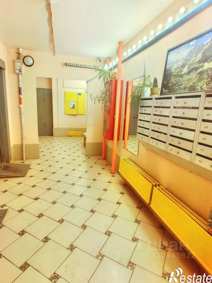 4-комн квартира улица Архитектора Свиязева, 12,  д. 12