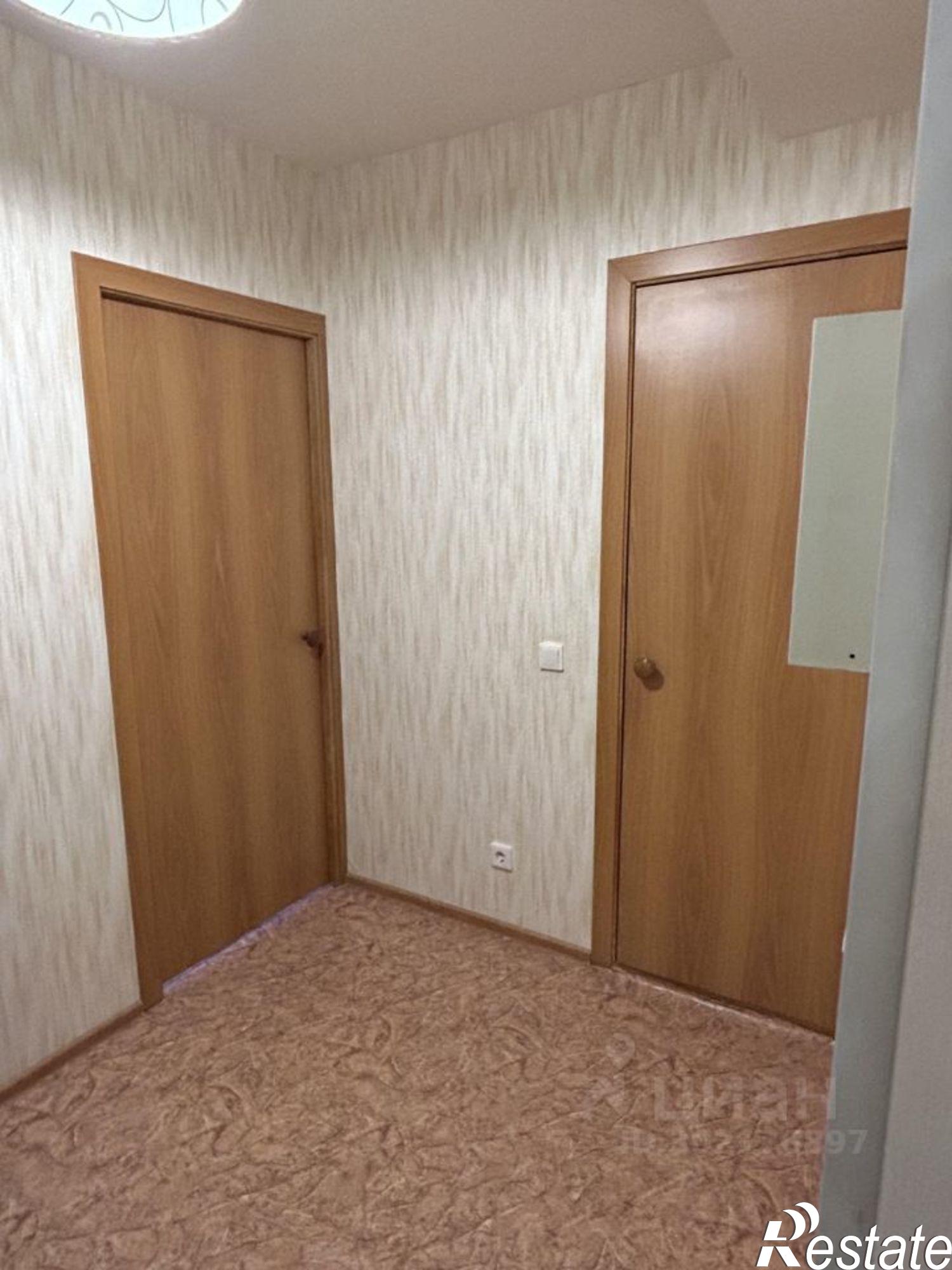 Сдать квартиру за 26 000 рублей на улица Крылова, 15