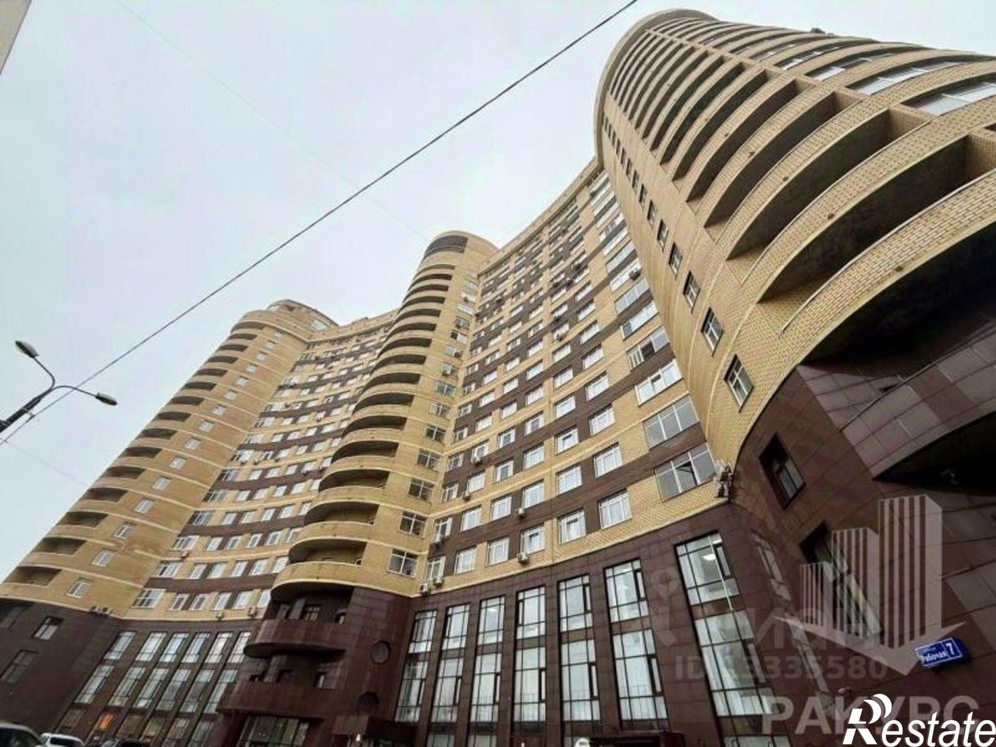 Купить гараж, место в паркинге за 1 400 000 рублей на ул Рабочая, 7