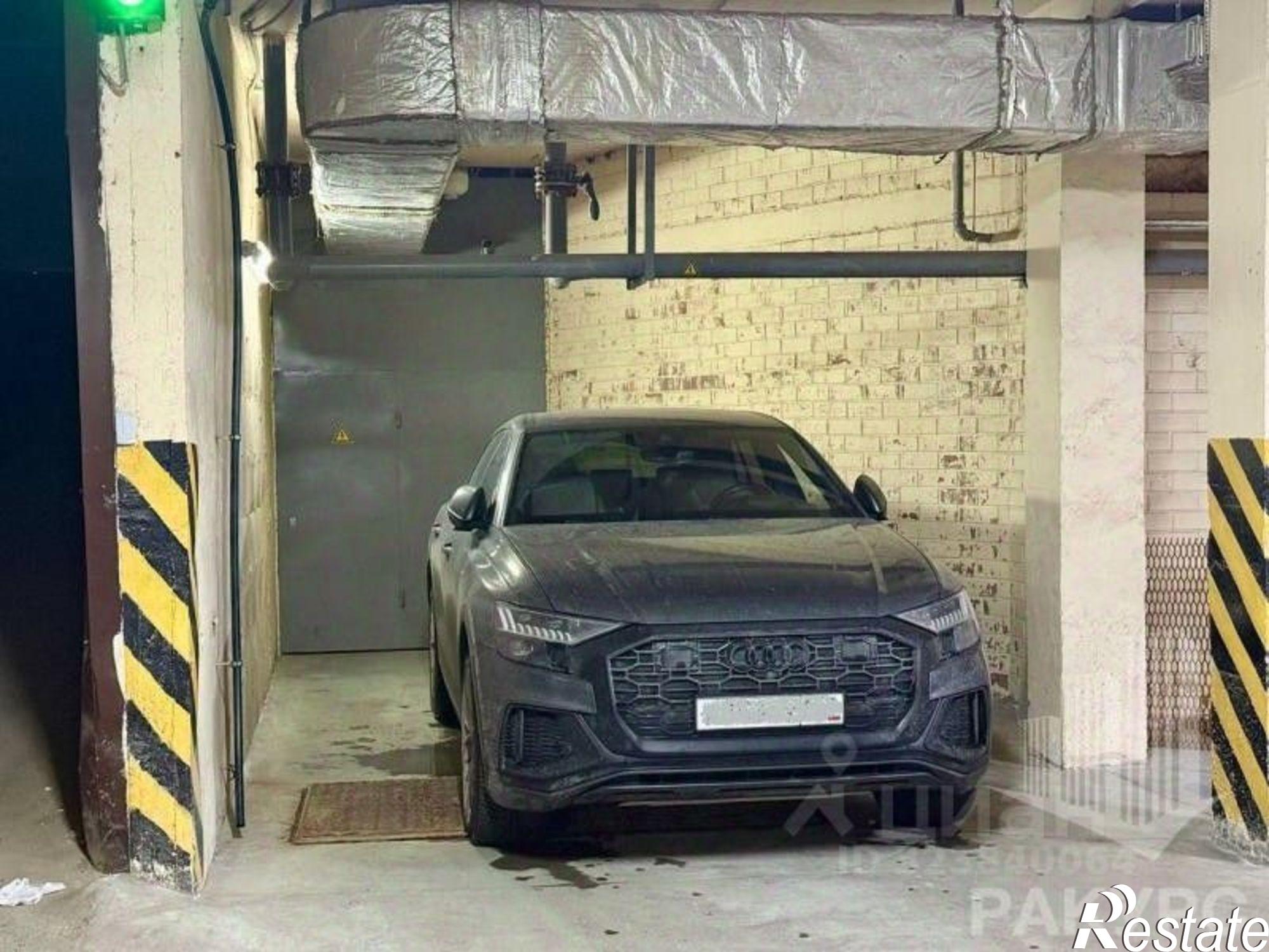 Купить гараж, место в паркинге за 1 400 000 рублей на ул Рабочая, 7