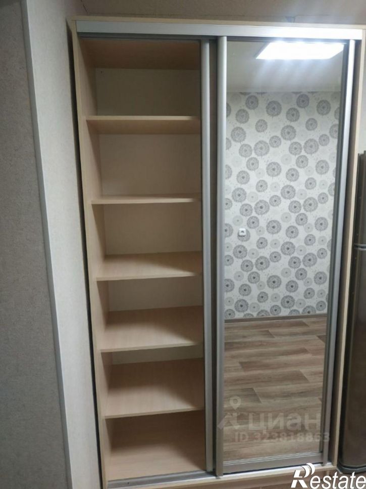 Комната б-р Гагарина, 38,  д. 38