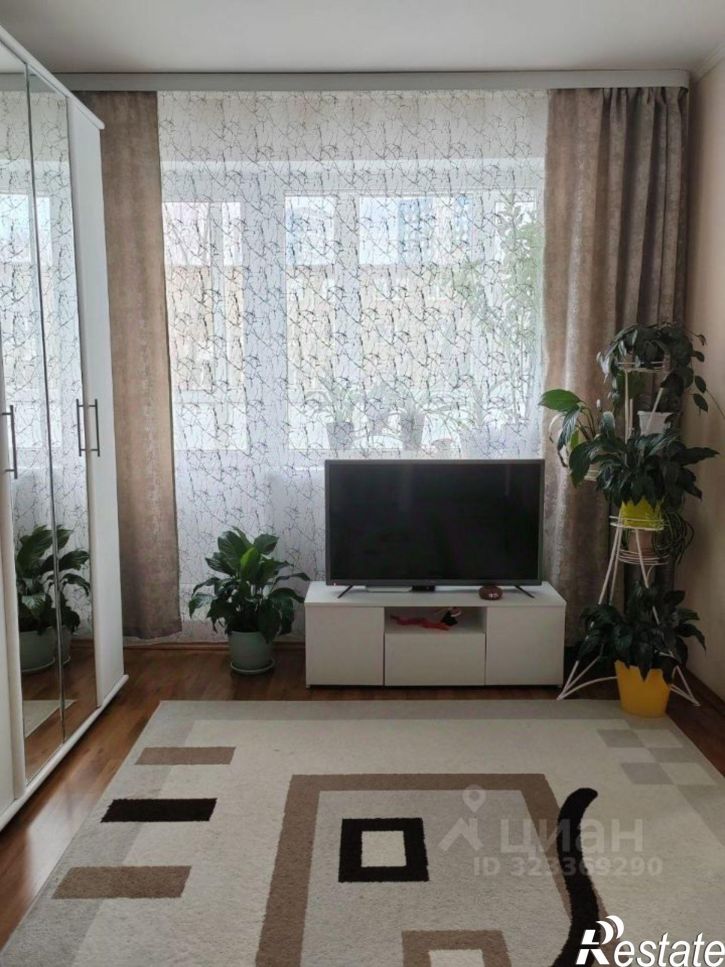 3-комн квартира ул Космонавта Леонова, 42,  д. 42