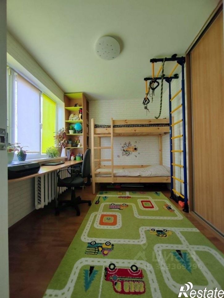 3-комн квартира ул Космонавта Леонова, 42,  д. 42