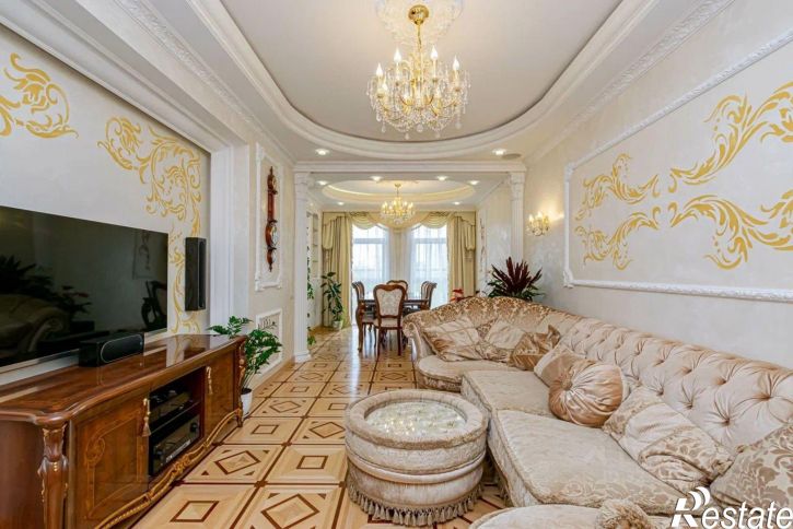 4-комн квартира улица Революции, 21,  д. 21