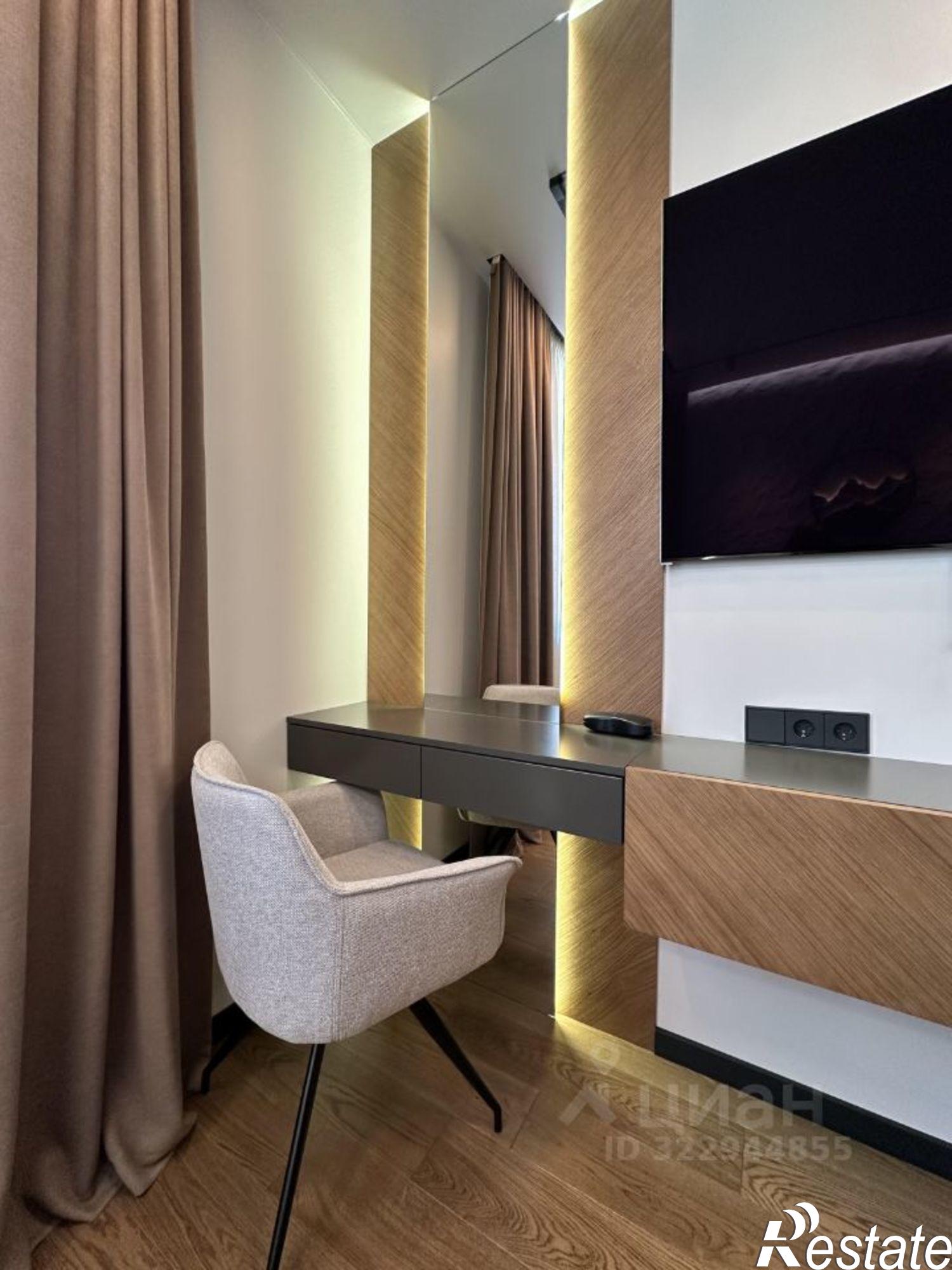 Купить квартиру за 18 500 000 рублей на ул Николая Островского, 52