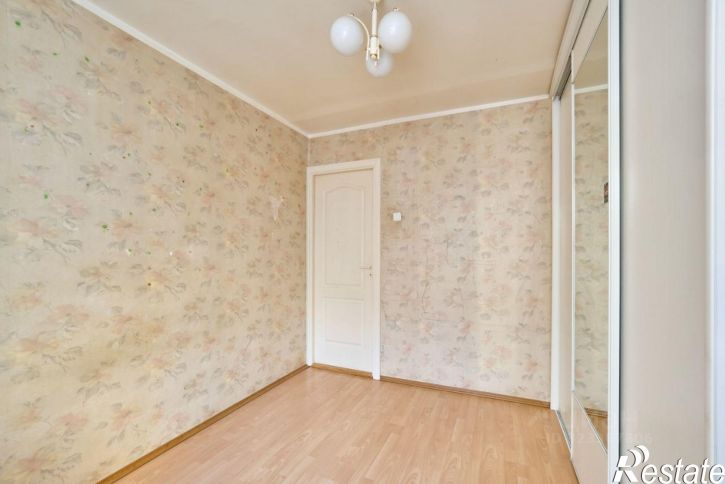 3-комн квартира улица Елькина, 47,  д. 47