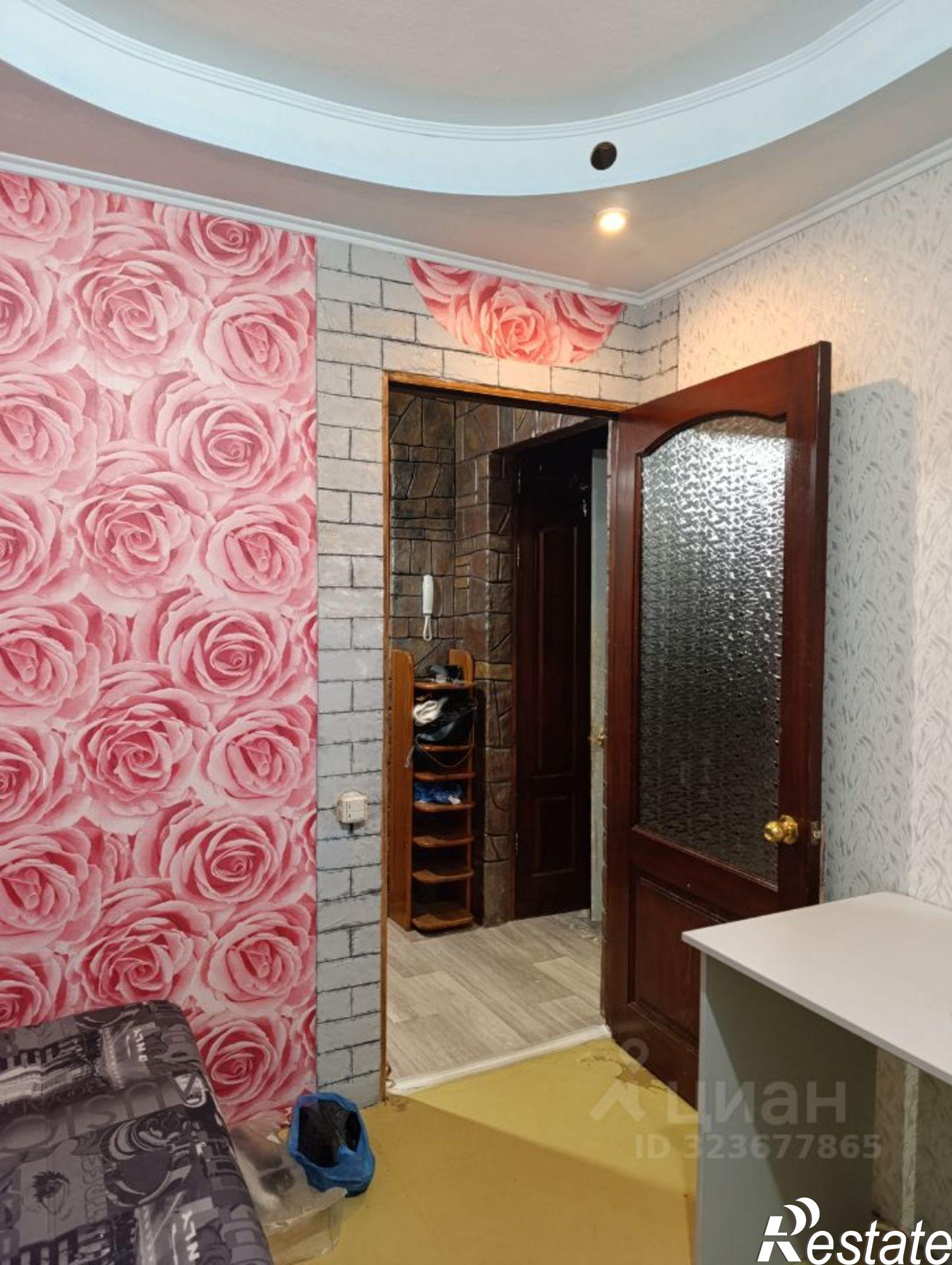 Сдать квартиру за 32 000 рублей на пр-кт Декабристов, 35