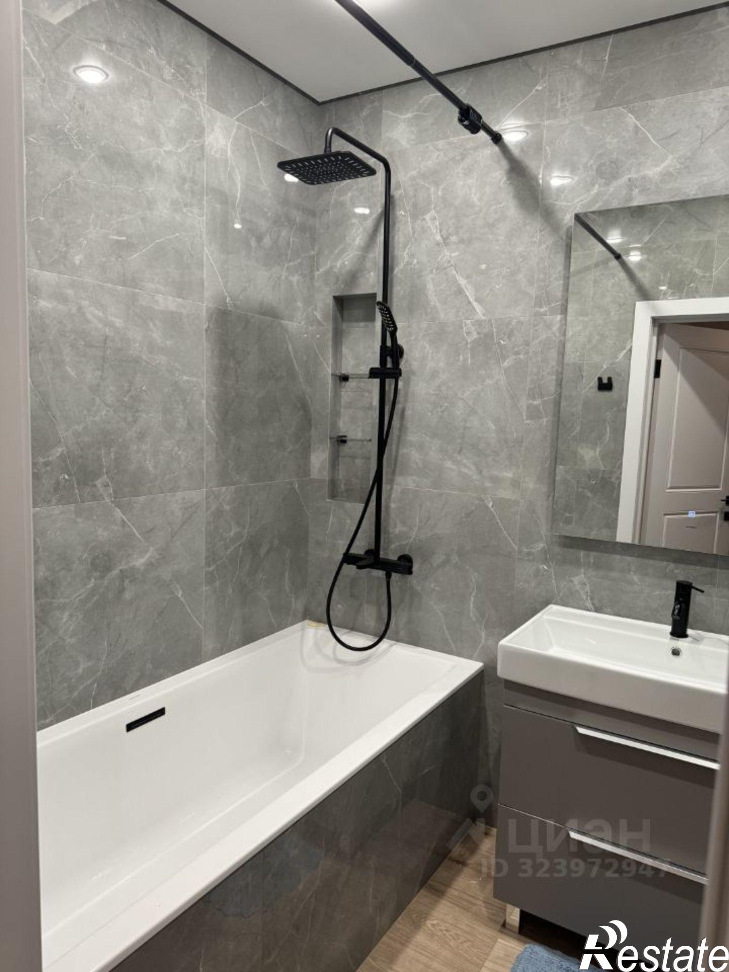 Сдать квартиру за 70 000 рублей на ул Карпинского, 50