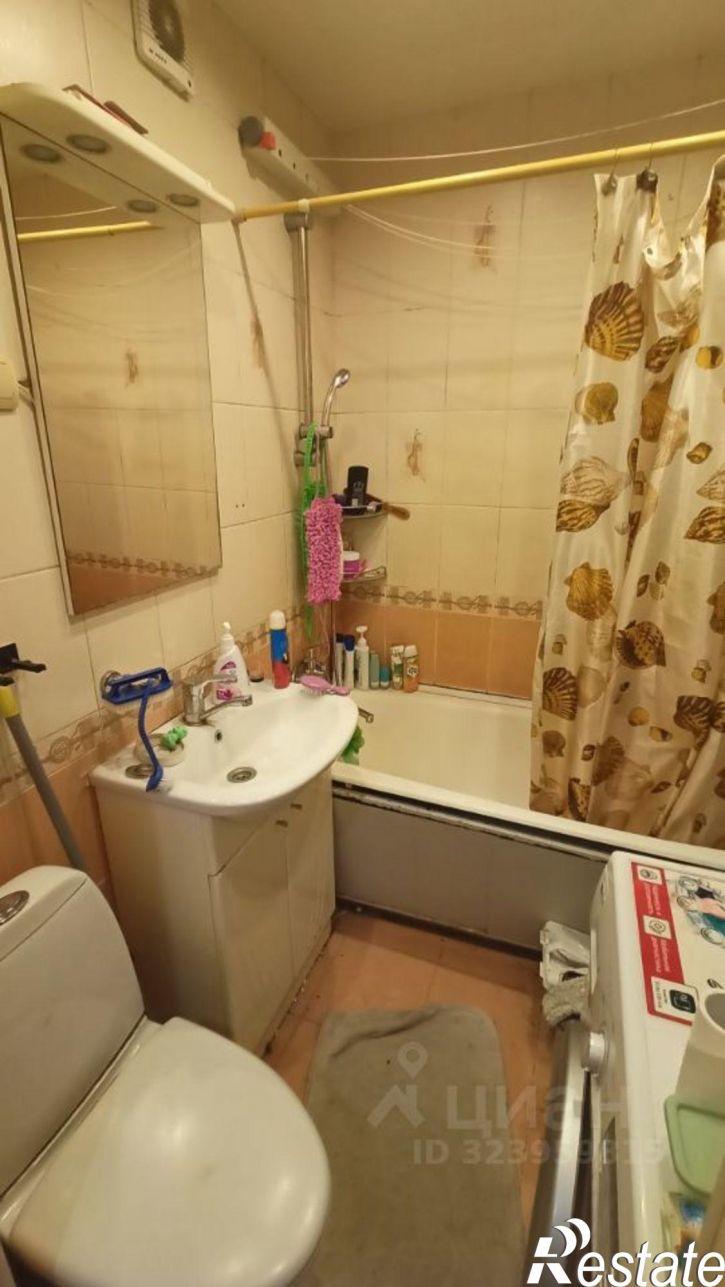 2-комн квартира улица Связистов, 20,  д. 20