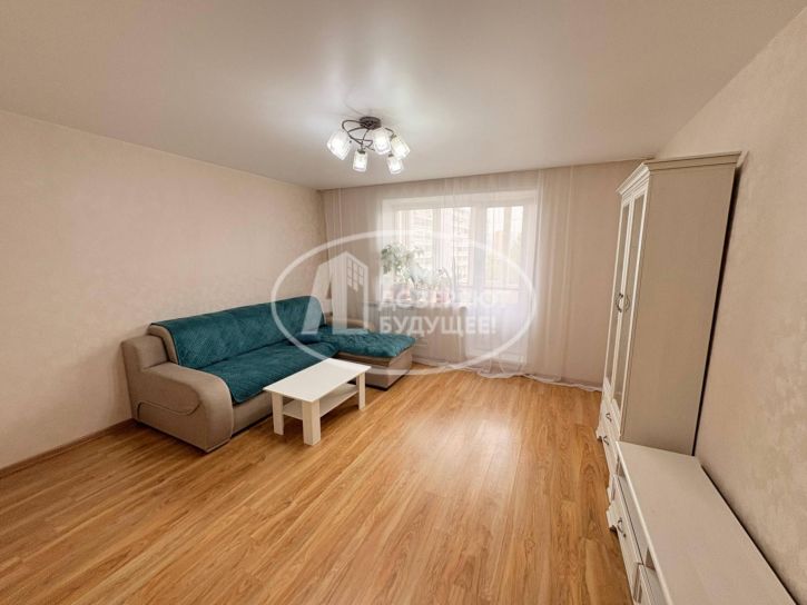 3-комн квартира Камышловская улица, 21