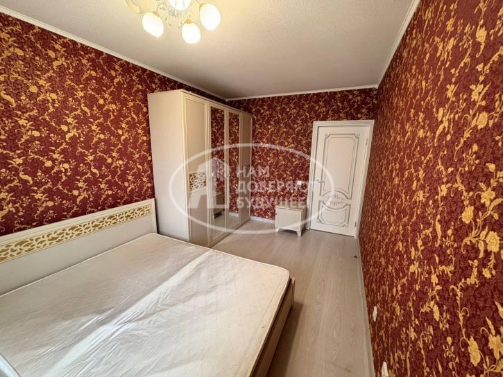 3-комн квартира Камышловская улица, 21