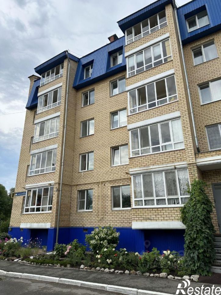 3-комн квартира улица Менжинского, 32,  д. 32