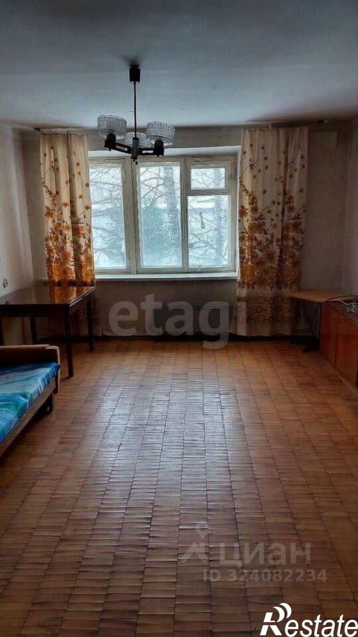 3-комн квартира улица Геологов, 8,  д. 8