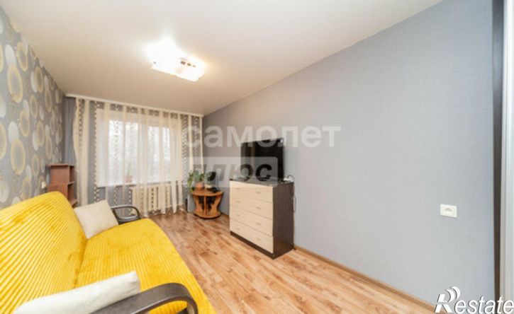 2-комн квартира улица Адмирала Старикова, 11,  д. 11