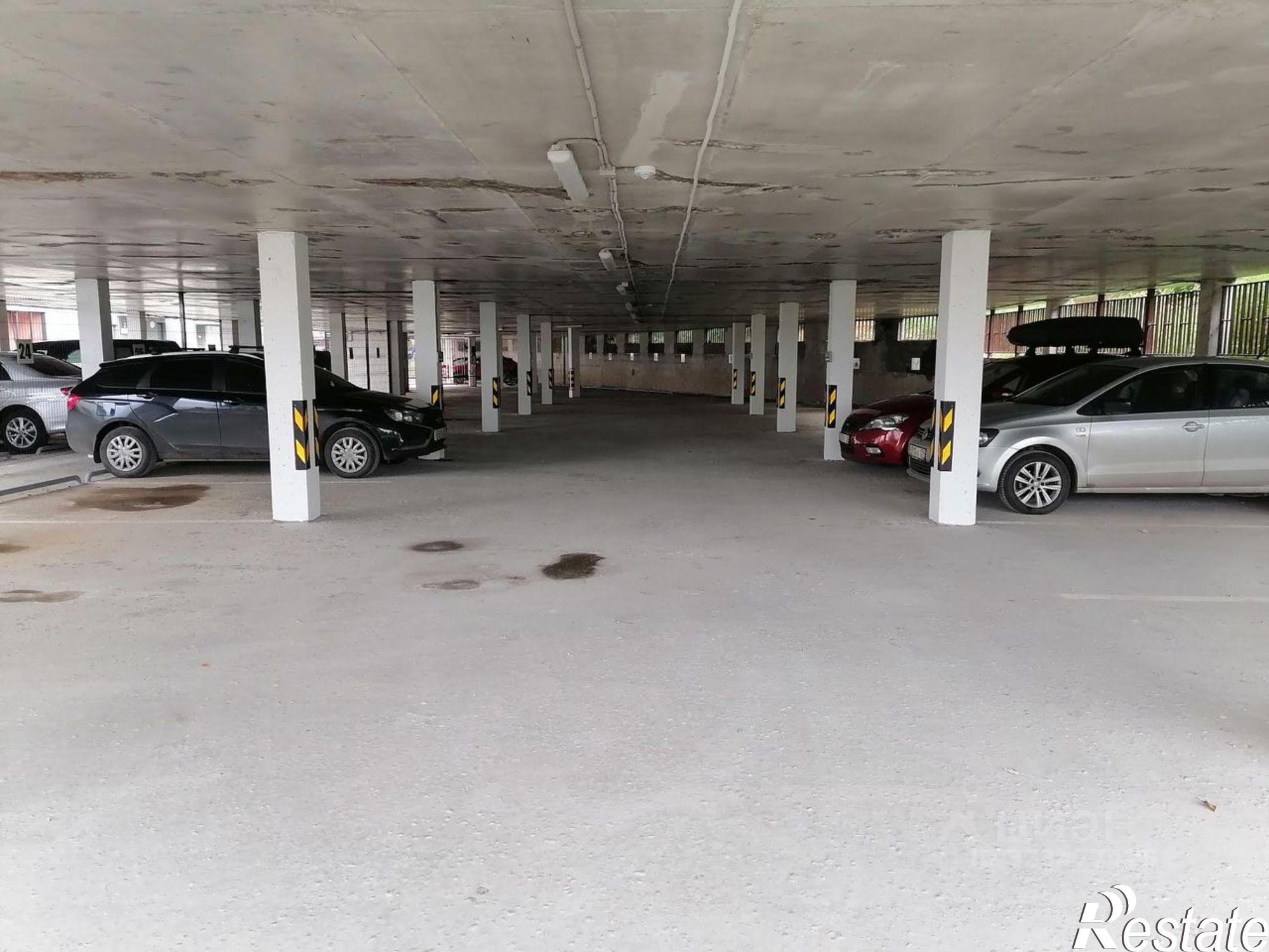 Купить гараж, место в паркинге за 500 010 рублей на ул Лифанова, 38